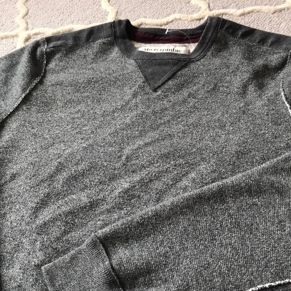Abercrombie sweater - Picture 2 of 3